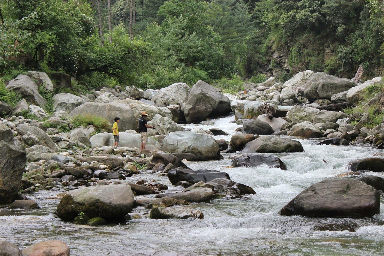 Tirthan Anglers' Retreat Banjār Buitenkant foto