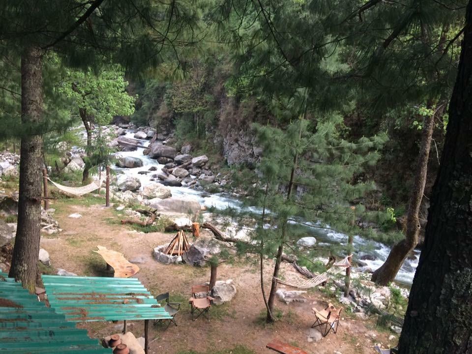 Tirthan Anglers' Retreat Banjār Buitenkant foto